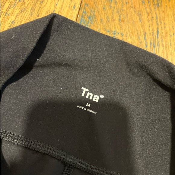 🖤 TNA black flare leggings with slit, size M - Picture 2 of 7